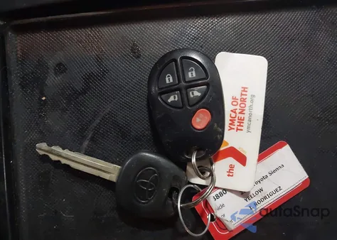 2012 Toyota Sienna Le V6 8 Passenger из США, поврежденный, VIN 5TDKK3DC3CS216709